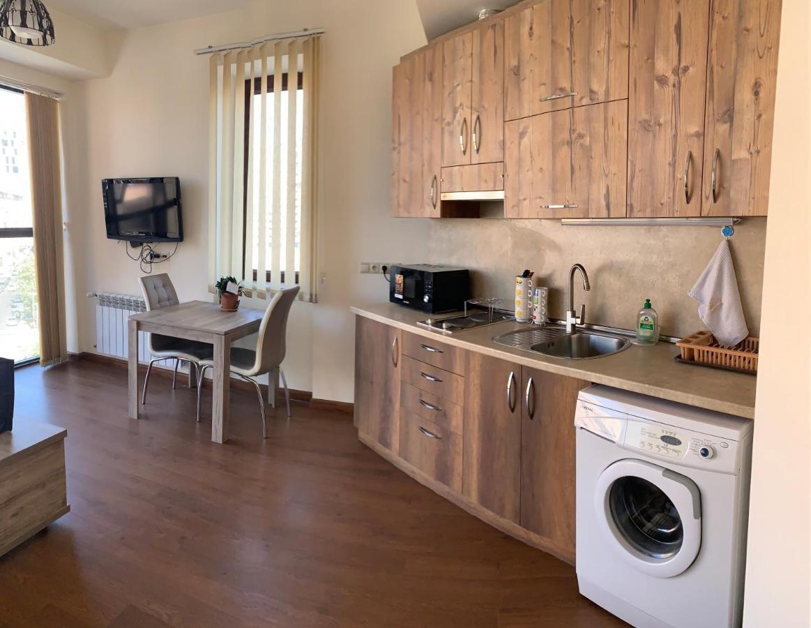 City Central Apartment Erivan Exterior foto